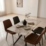 Table à manger rectangulaire avec 4 chaises